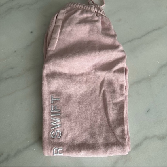 NEW Taylor Swift Pink Sweatpants - Size XS - Picture 6 of 6